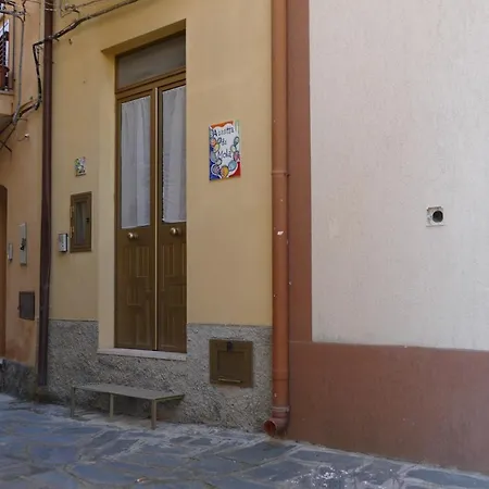Nel Centro Storico A Casitta Da Mola * Кастельмола