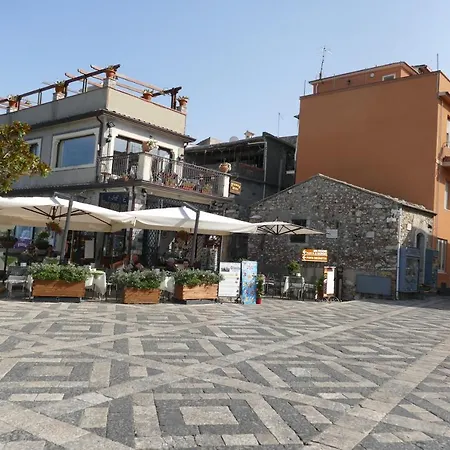 Casa de Férias Nel Centro Storico A Casitta Da Mola Castelmola
